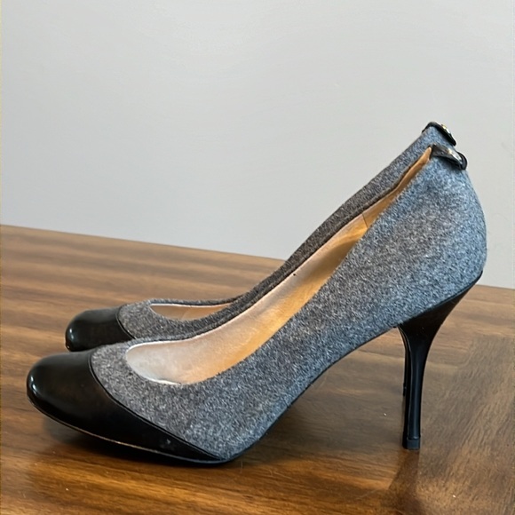 Michael Kors Pressely Cap Toe Gray Flannel Heels Women’s Size 10 M With Box - Picture 5 of 13